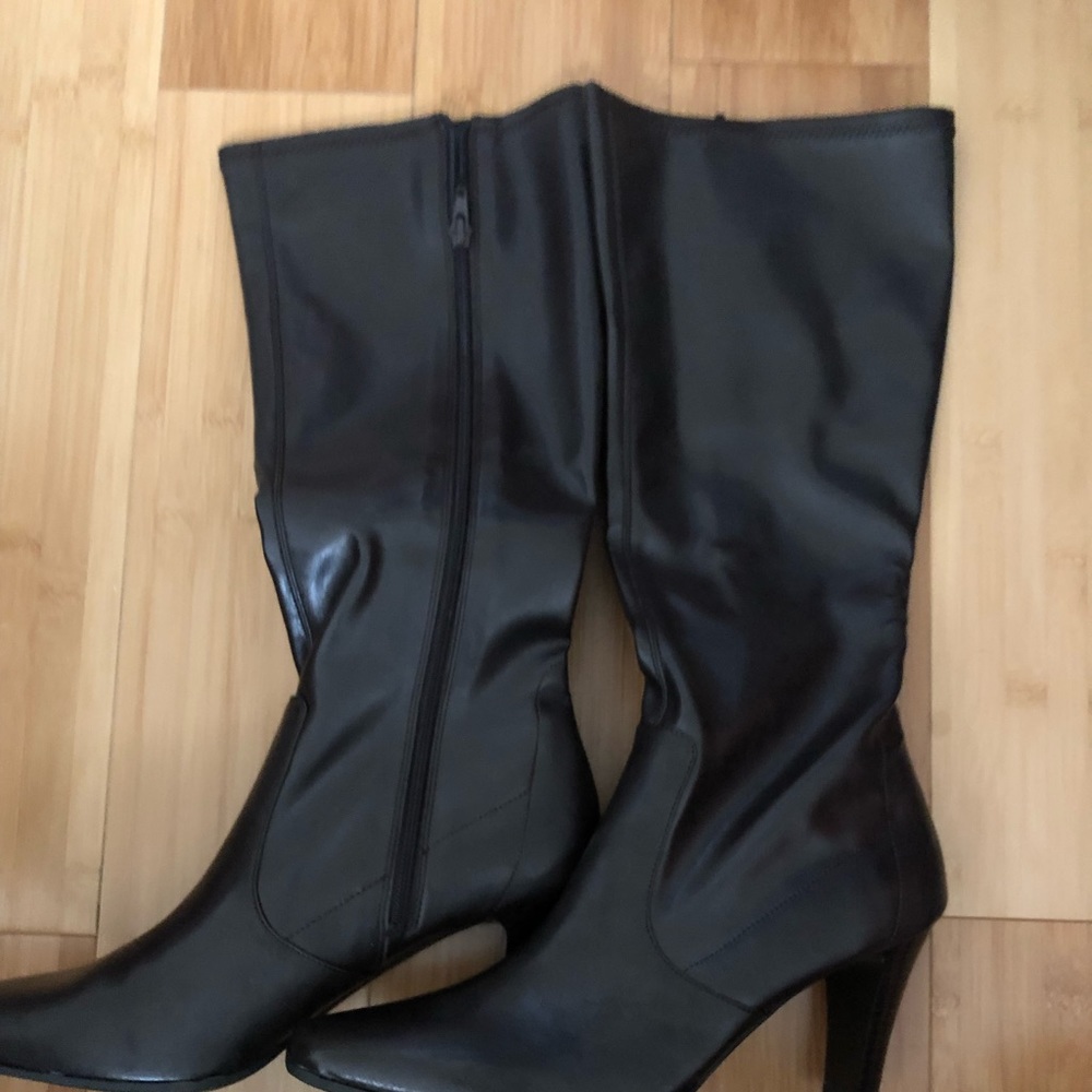 Covington size 10 calf length boot